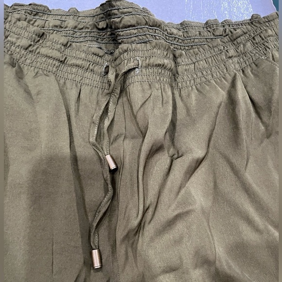 Ralph Lauren Olive Green Casual Pull On Ankle/Capri Wide Leg Pants 10 - Picture 3 of 9